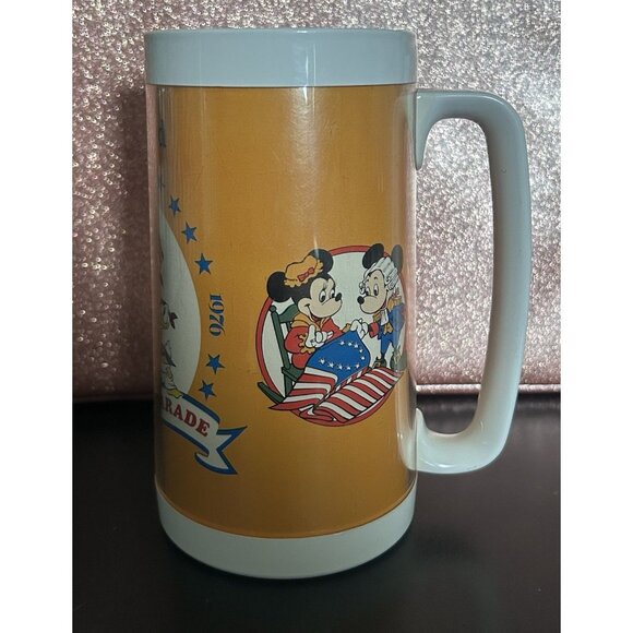 VINTAGE Disneyland Thermo-Serv Mug - America on Parade - 1776-1976 - Picture 1 of 6